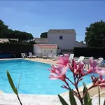 Maisonnette A 600m De La Avec Piscine Et Parking Prive - Fr-1-231-295 Ferienhaus