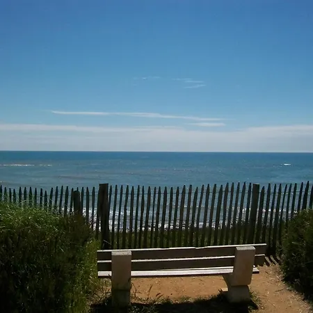 Maisonnette à 600m De La Avec Piscine Et Parking Privé - Fr-1-231-295 *