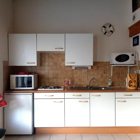 Maisonnette A 600m De La Avec Piscine Et Parking Prive - Fr-1-231-295 Prázdninový dům