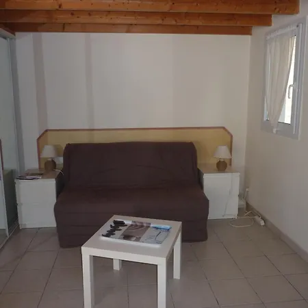 Prázdninový dům Maisonnette A 600m De La Avec Piscine Et Parking Prive - Fr-1-231-295 *