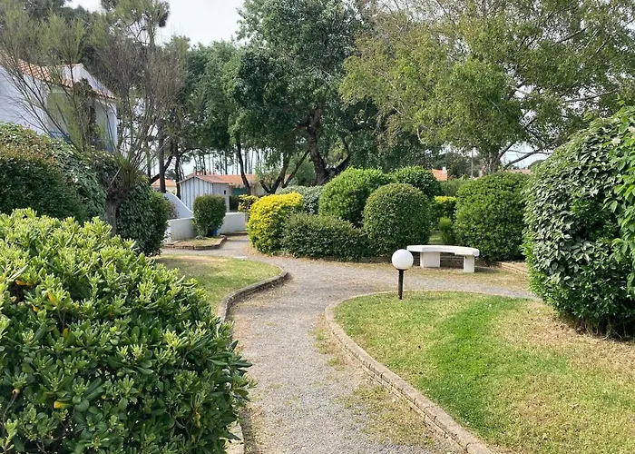 Maisonnette A 600m De La Avec Piscine Et Parking Prive - Fr-1-231-295 Holiday home